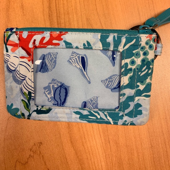 ID holder - Picture 2 of 4